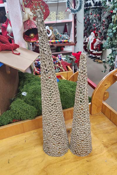 Lught brown honeycomb cones 25, 18