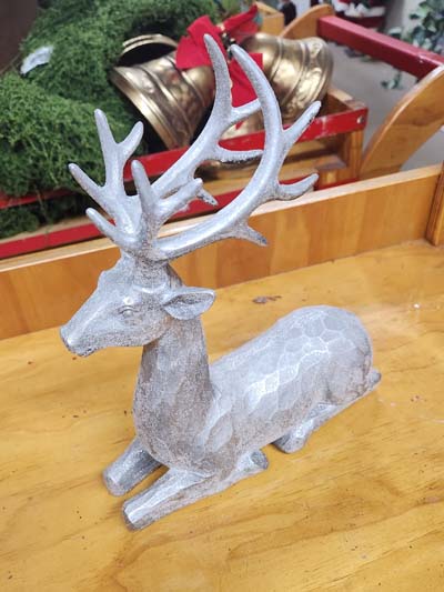 Reindeer hammered, 11