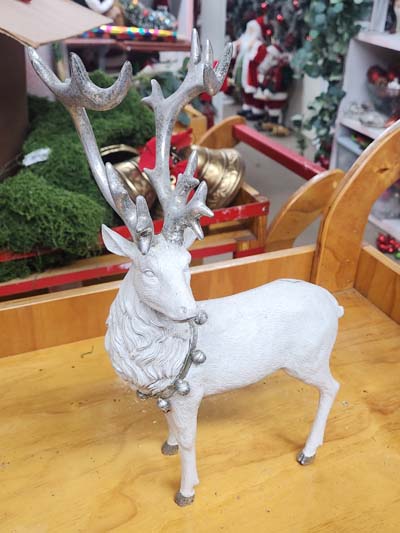Reindeer with bells 16