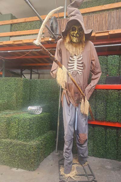 Lighted 12 foot scarecrow