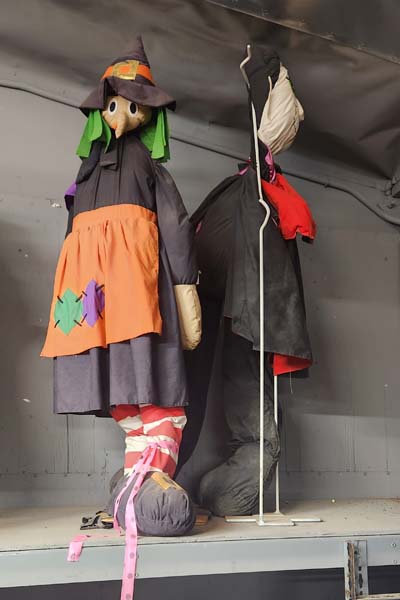 Stuffed animal Halloween dolls, life size