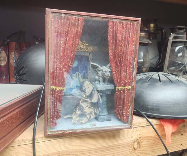 Spooky box diorama