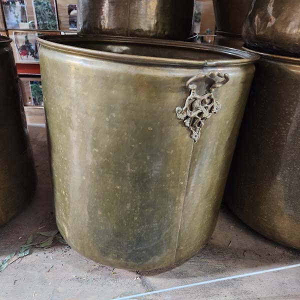 Smooth Brass Pots with fixed handles
