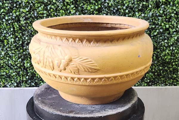 urn 18w x 11h