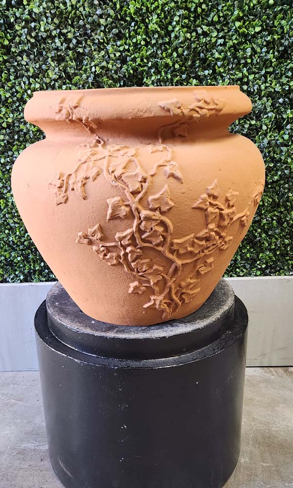 maple leaf urn 19w x 16h