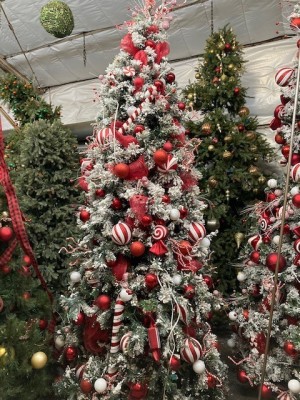 Artificial Christmas Trees Flocked/decorated examp