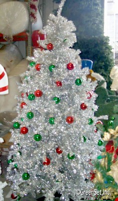 Christmas Tree: Silver Tinsel 4' to 12'