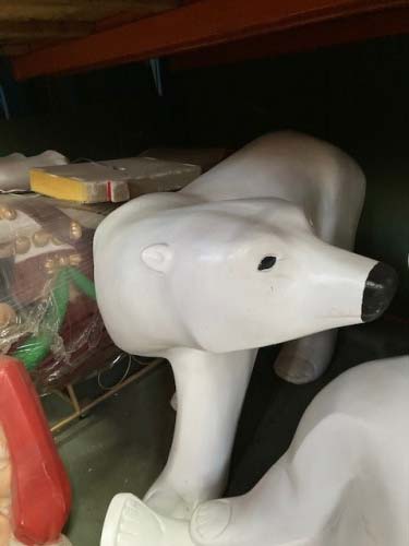 Polar Bear - Stylized standing Head up left